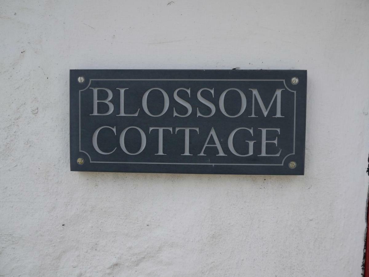 Blossom Cottage Lonmore Экстерьер фото